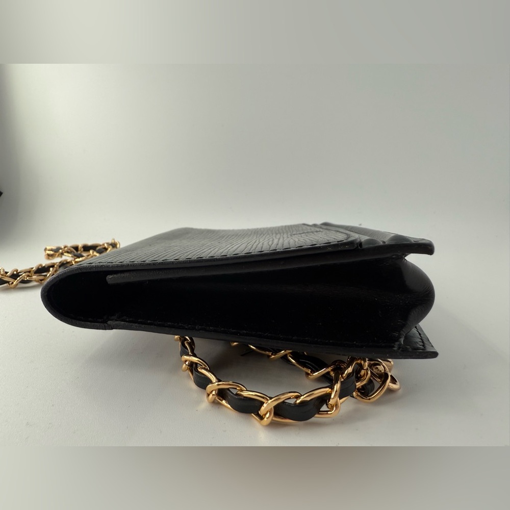 Louis Vuitton Black Epi Leather Chain Clutch - Picture 4 of 8